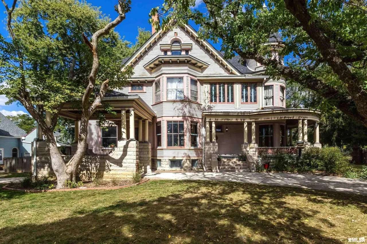 1901 in Davenport, IA - Old House Dreams